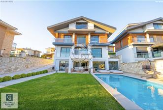 Güzelbahçe'de Satılık 5+2 Müstakil Villa (Eşyalı, Havuzlu) - 10 - 353266