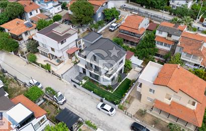 URLADA DENİZE YÜRÜME MESAFESİNDE SIFIR SATILIK MÜSTAKİL VİLLA