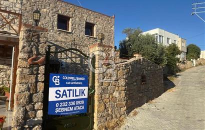 Karaburun Yeniliman'da Deniz Manzaralı, Müstakil Taş Ev