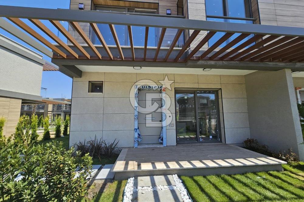 Altınova'da Havuzlu Sitede Kiralık 3+1 Dubleks