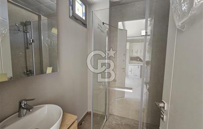 Altınova'da Havuzlu Sitede Kiralık 3+1 Dubleks