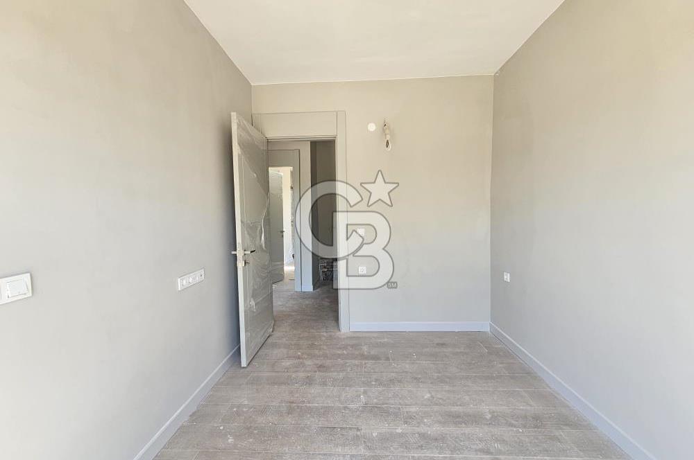 Altınova'da Havuzlu Sitede Kiralık 3+1 Dubleks