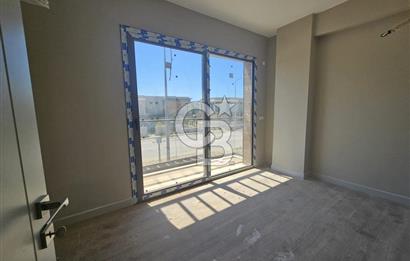 Altınova'da Havuzlu Sitede Kiralık 3+1 Dubleks