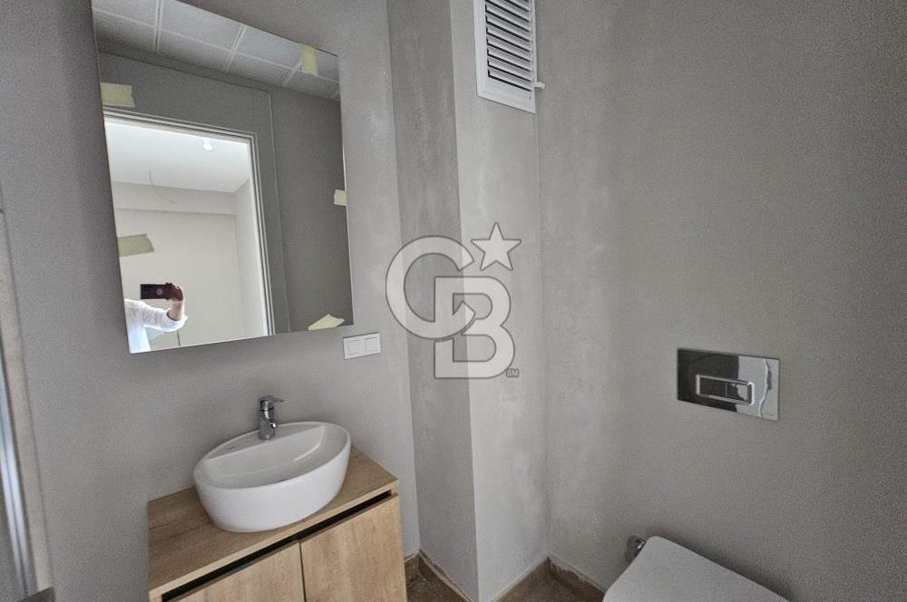 Altınova'da Havuzlu Sitede Kiralık 3+1 Dubleks