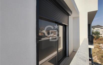SİTE İÇİNDE KÖRFEZ MANZARALI 2+1 GENİŞ TERASLI SIFIR DAİRE