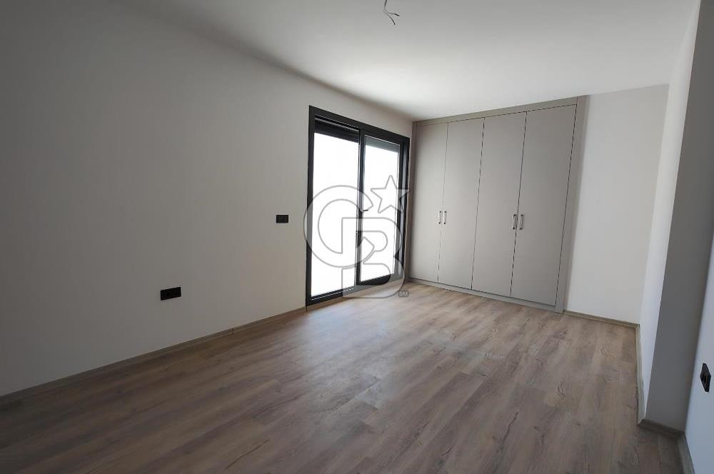 SİTE İÇİNDE KÖRFEZ MANZARALI 2+1 GENİŞ TERASLI SIFIR DAİRE