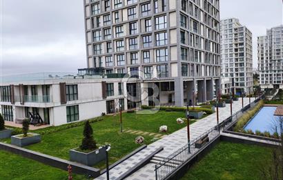 AKZİRVE STRADA 1. ETAP'TA, MANZARALI 1+1 Satılık