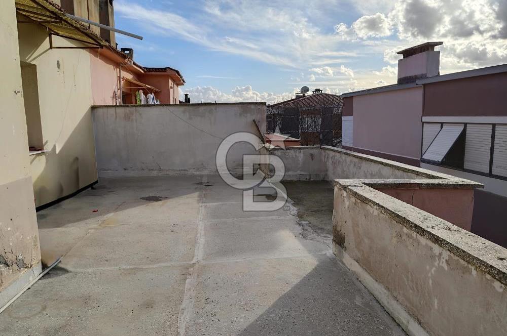 BUCA YİĞİTLER MAHALLESİ TERASLI SATILIK 2+1 DAİRE
