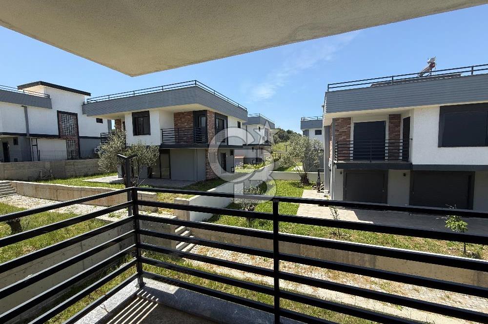 CB AMBIANCE'DAN GÖMEÇ/KEMALPAŞA'DA SİTE İÇİ 3+1 VİLLA