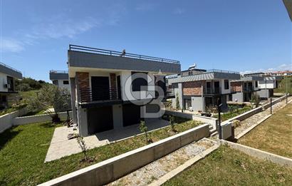 CB AMBIANCE'DAN GÖMEÇ/KEMALPAŞA'DA SİTE İÇİ 3+1 VİLLA