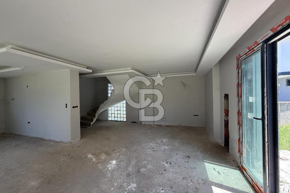 CB AMBIANCE'DAN GÖMEÇ/KEMALPAŞA'DA SİTE İÇİ 3+1 VİLLA
