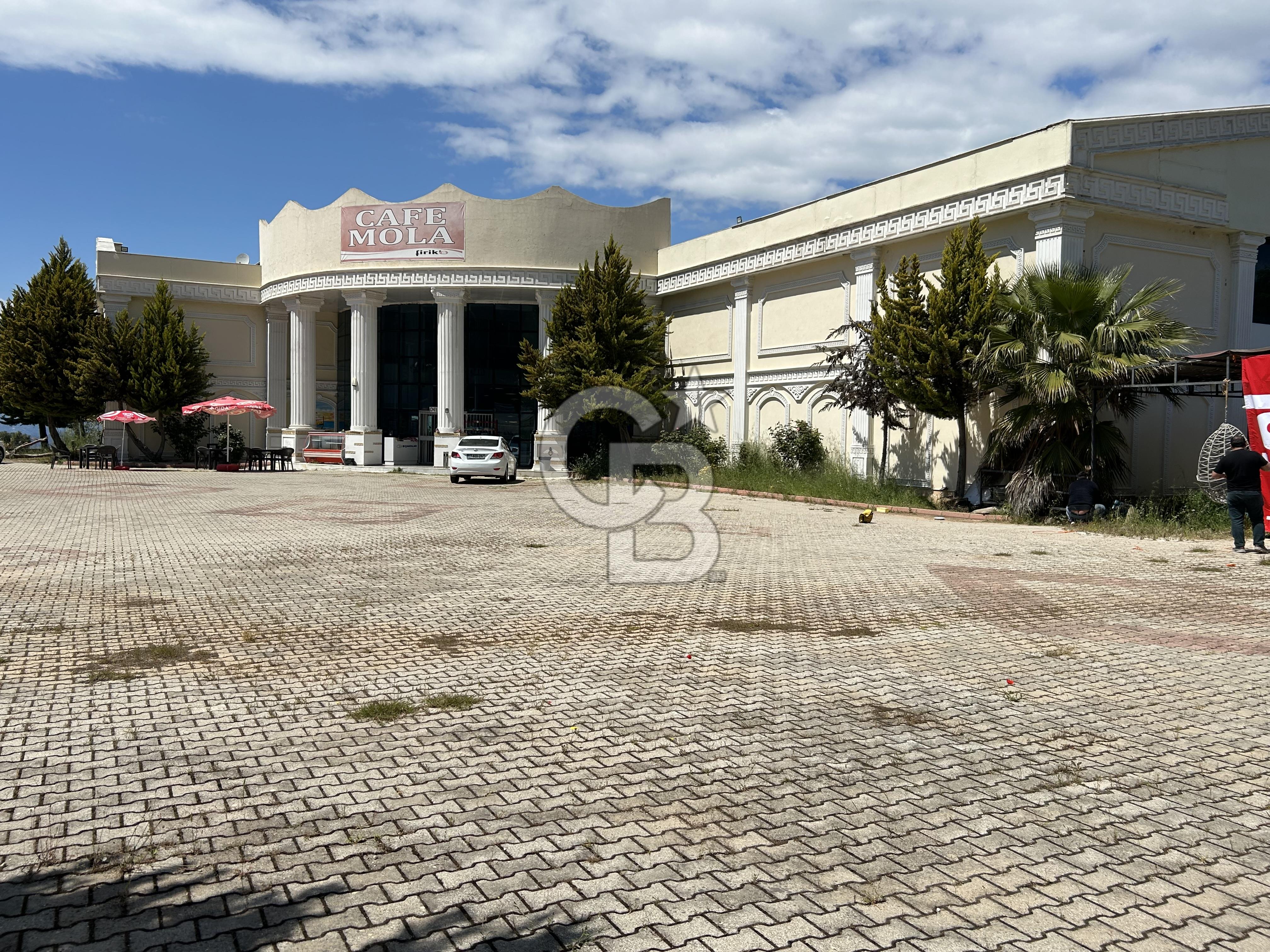 ANTALYA KUMLUCA BELEN'DE ANAYOL ÜZERİ SATILIK TİCARİ İMARLI BİNA