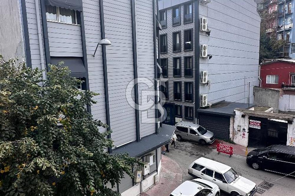 Beyoğlu Tophane’de Kullanışlı Satılık 2+1 Daire