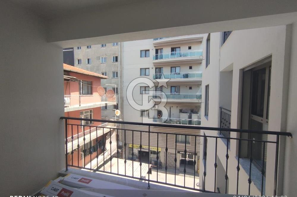 KARŞIYAKA ŞEMİKLER'DE HARİKA KONUM DA 0 2+1 DAİRE