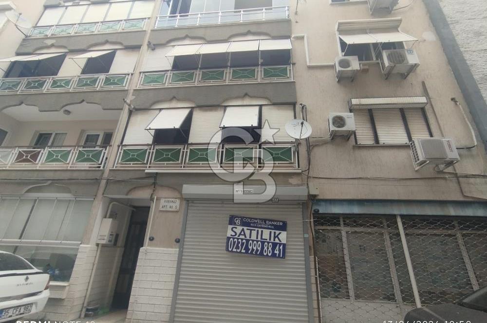 KARŞIYAKA ALAYBEY'DE; TUVALETİ OLAN, SAHİLE YAKIN SATILIK DÜKKAN