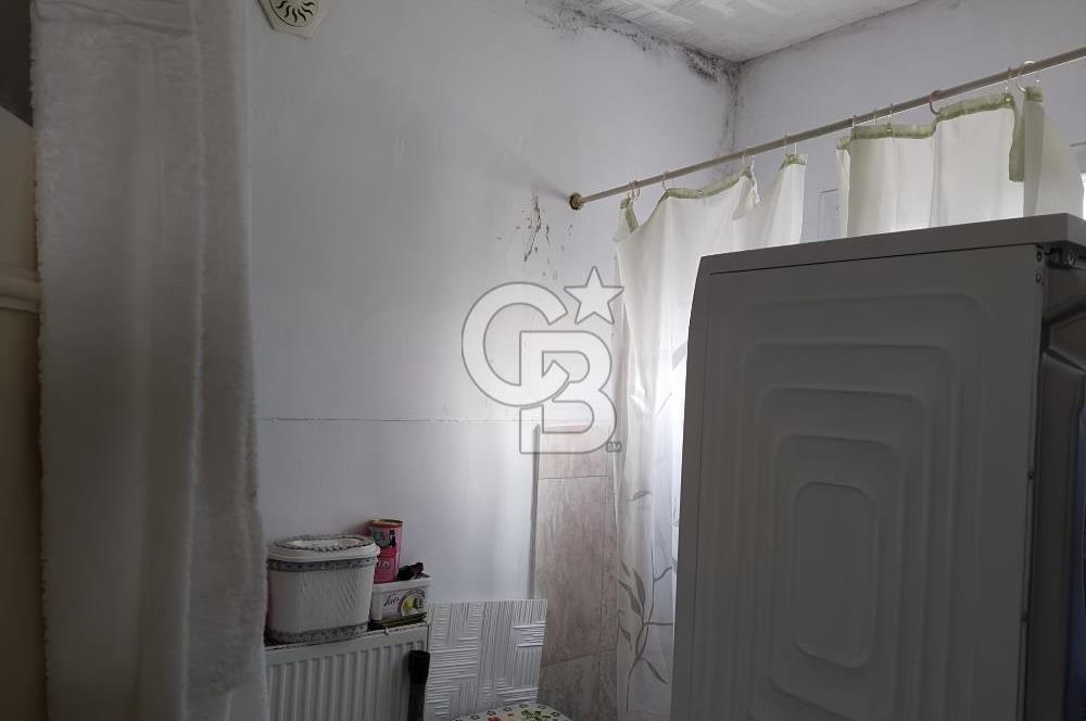 BUCA YİĞİTLER MAHALLESİ TERASLI SATILIK 2+1 DAİRE