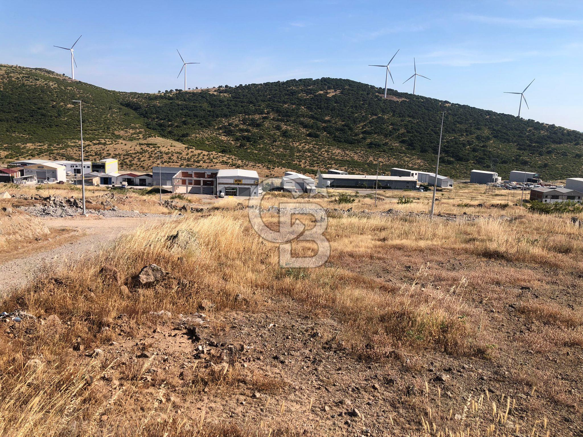 CB KİNG'DEN ATATEPE SAN. SİTESİ'NDE TİCARİ İMARLI SATILIK ARSA