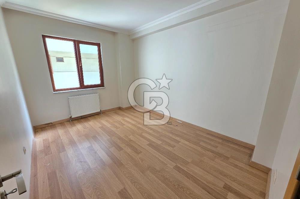 Şerifalide Site içerisinde Geniş ve Ferah Satılık 1+1 Daire