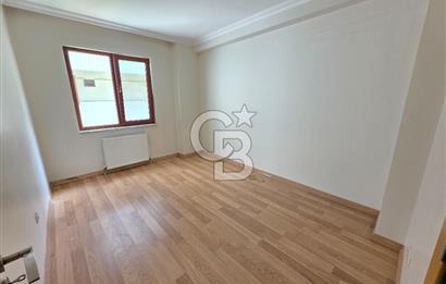 Şerifalide Site içerisinde Geniş ve Ferah Satılık 1+1 Daire