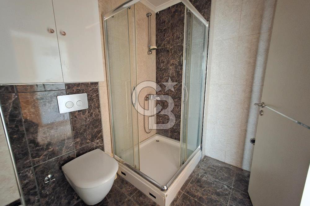 Şerifalide Site içerisinde Geniş ve Ferah Satılık 1+1 Daire