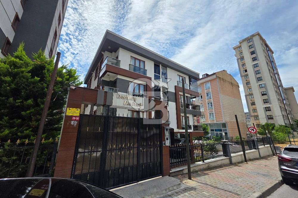 Şerifalide Site içerisinde Geniş ve Ferah Satılık 1+1 Daire