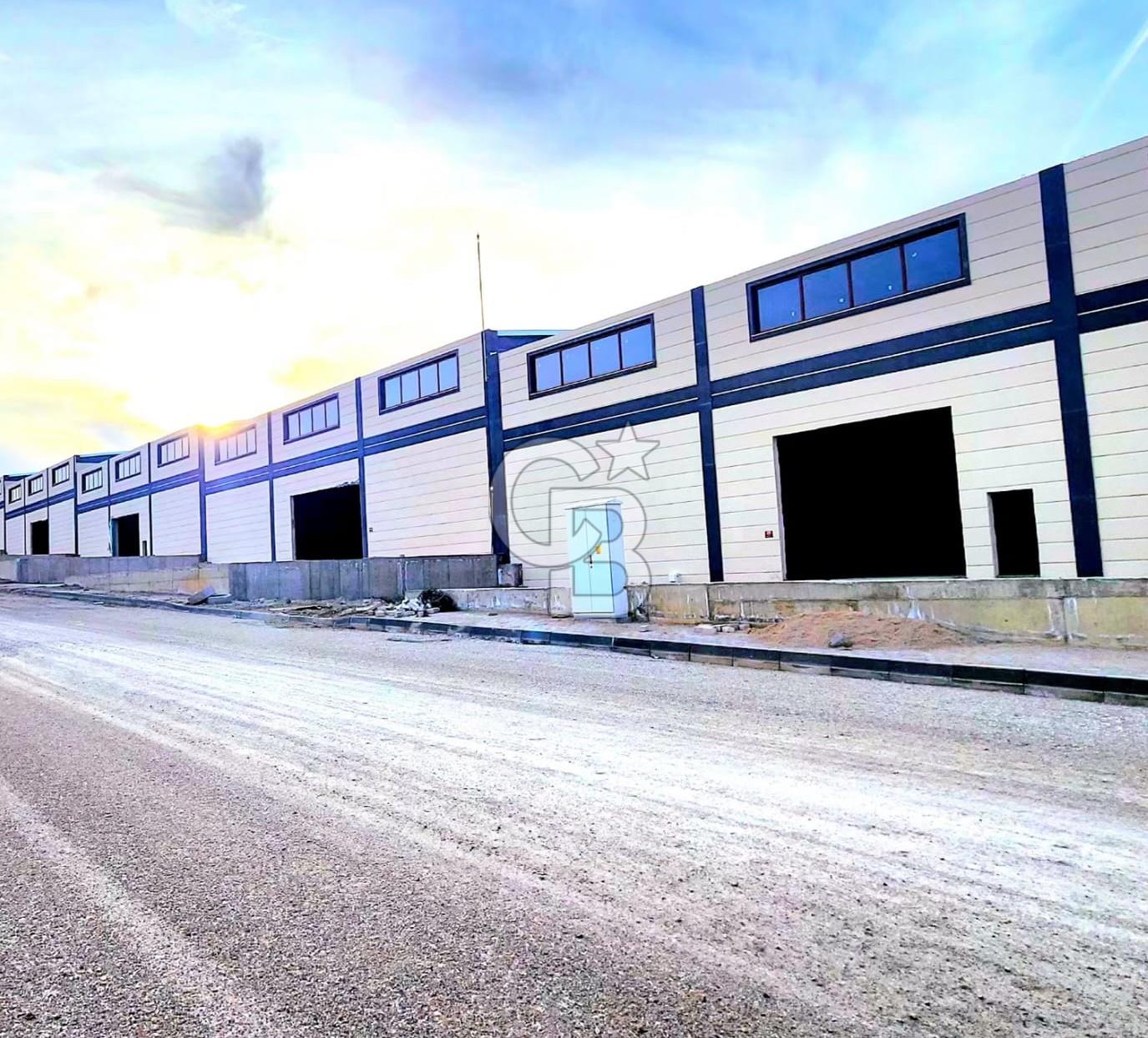 TOKİ HURDACILAR SİTESİNDE 1000M2 KİRALIK DEPO