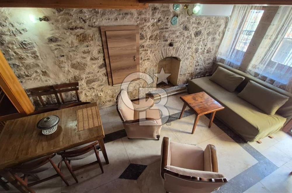 AYVALIK MERKEZ'DE TARİHİ DOKUDA KİRALIK EŞYALI MÜSTAKİL EV
