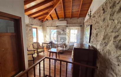 AYVALIK MERKEZ'DE TARİHİ DOKUDA KİRALIK EŞYALI MÜSTAKİL EV
