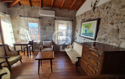 AYVALIK MERKEZ'DE TARİHİ DOKUDA KİRALIK EŞYALI MÜSTAKİL EV