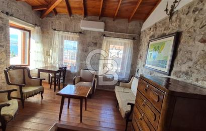 AYVALIK MERKEZ'DE TARİHİ DOKUDA KİRALIK EŞYALI MÜSTAKİL EV