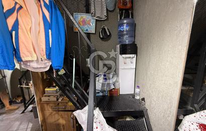 Karşıyaka Çarşıda Kurulu Düzen Erkek Giyim Mağazası