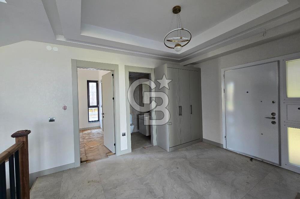 ETİMESGUT BAĞLICA'DA 6+1 290 m2 KAPALI OTOPARKLI SATILIK VİLLA