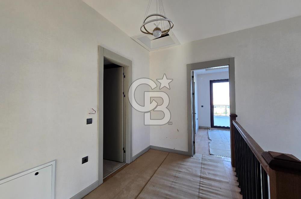 ETİMESGUT BAĞLICA'DA 6+1 290 m2 KAPALI OTOPARKLI SATILIK VİLLA