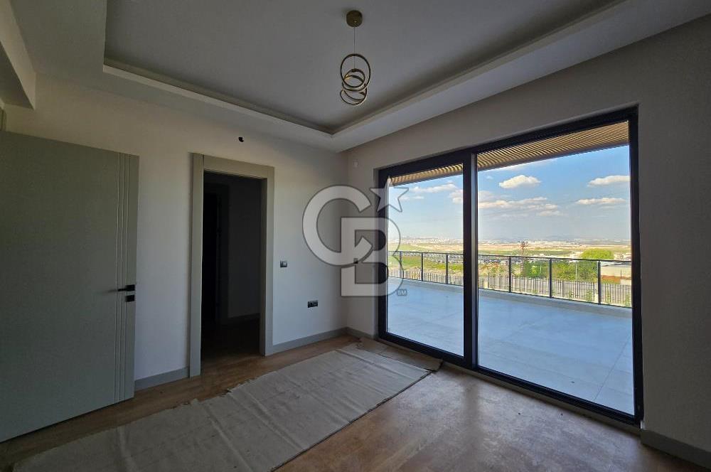 ETİMESGUT BAĞLICA'DA 6+1 290 m2 KAPALI OTOPARKLI SATILIK VİLLA