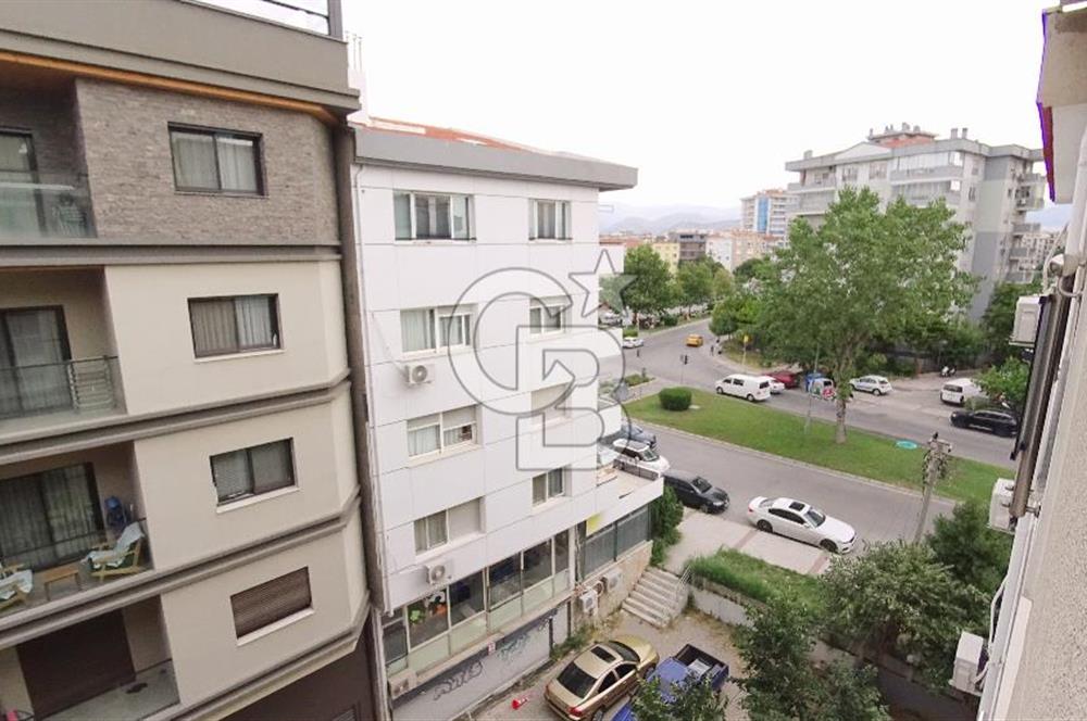 İzmir Karşıyaka Bostanlı Kiralık 2+1 111 m² Daire