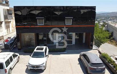 ORTAKENTTE YALIKAVAK YOLUNDA KİRALIK 160 M2 DÜKKAN