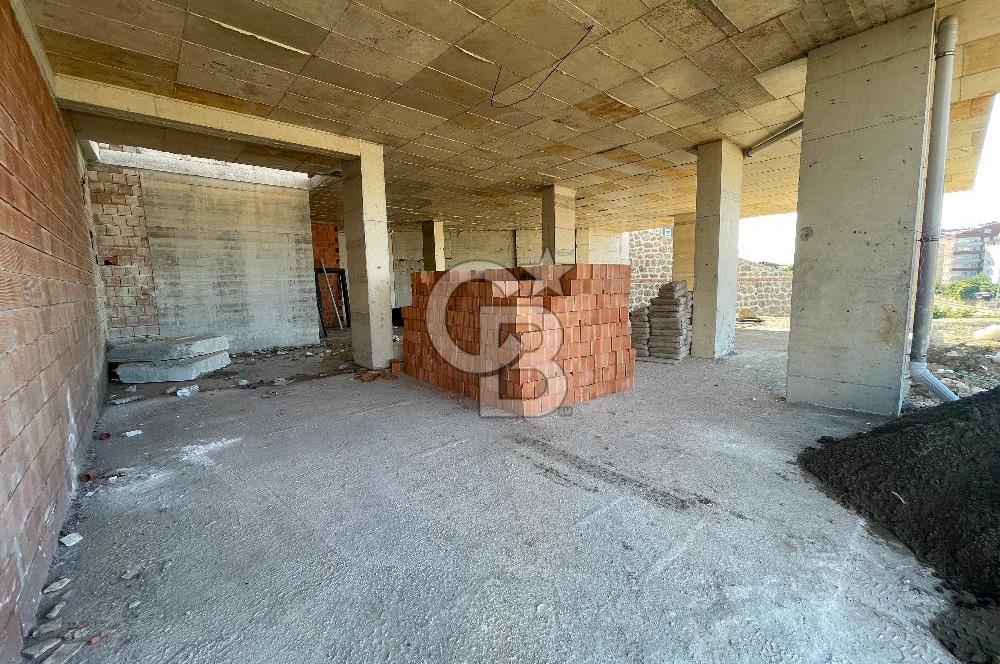 CB LİKA'DAN YILDIZLI ANA YOL ÜZERİ KİRALIK DÜKKANLAR