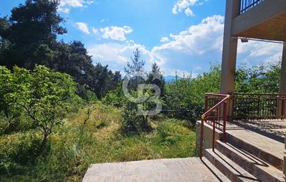 MERSİN TOROSLAR YENİKÖYDE SATILIK İKİ KATLI EV VE ARSASI