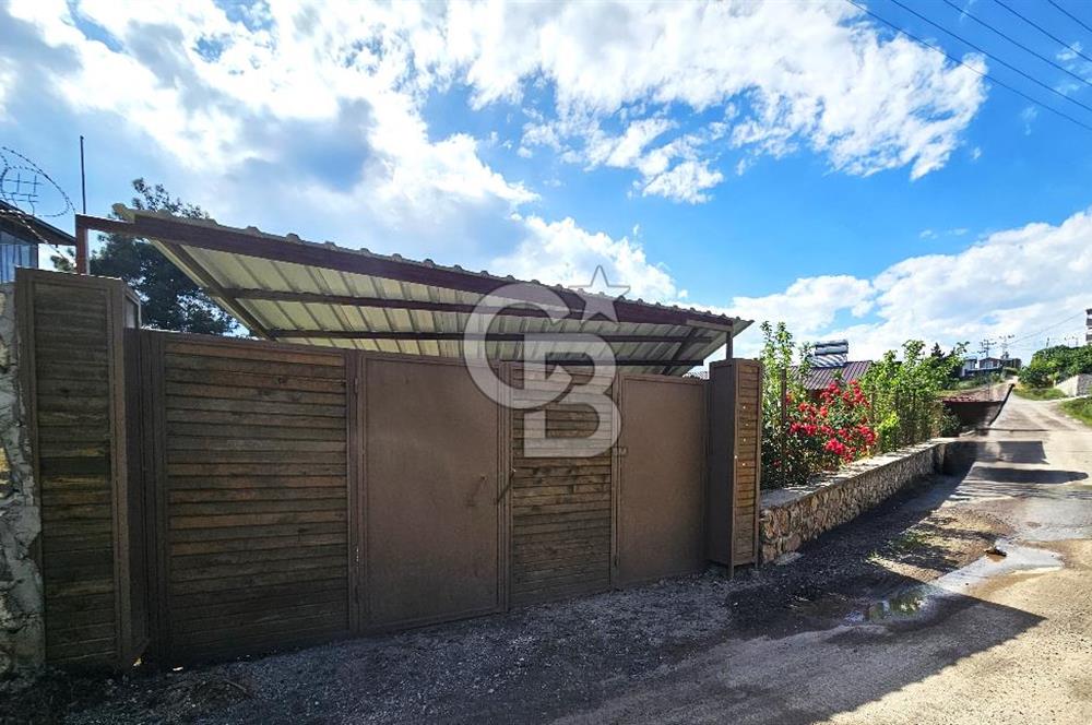MERSİN TOROSLAR YENİKÖYDE SATILIK İKİ KATLI EV VE ARSASI