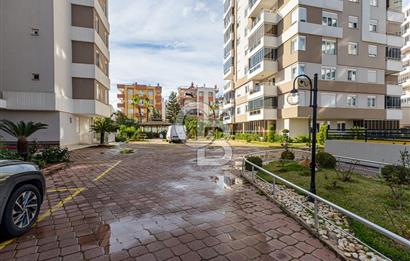 Muratpaşa Yenigün Mahallesi'nde Site İçinde Satılık 3+1 Daire