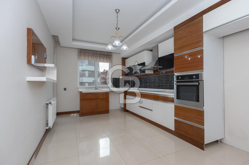 Muratpaşa Yenigün Mahallesi'nde Site İçinde Satılık 3+1 Daire