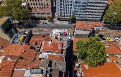 KARAKÖY'DE İYİ KONUMDA 875M2 SATILIK TİCARİ BİNA