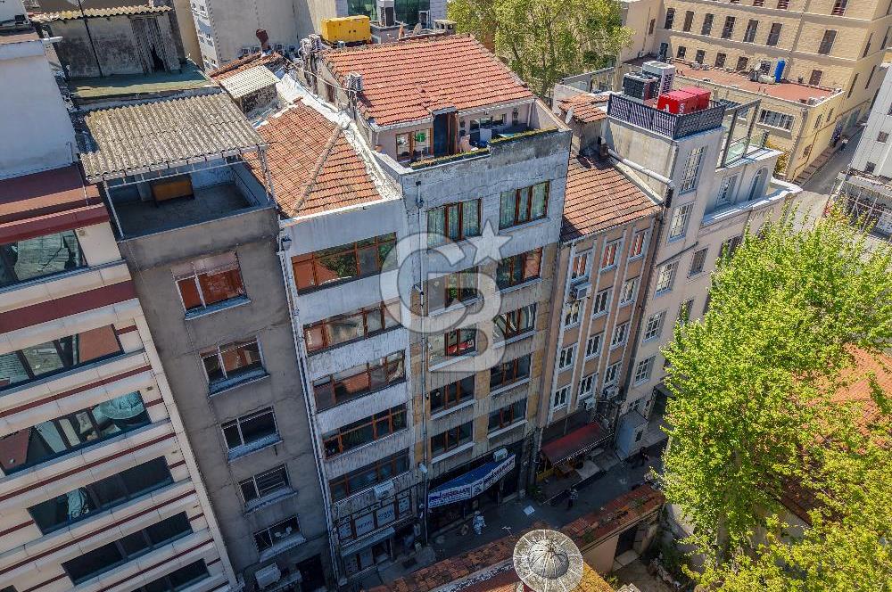 KARAKÖY'DE İYİ KONUMDA 875M2 SATILIK TİCARİ BİNA