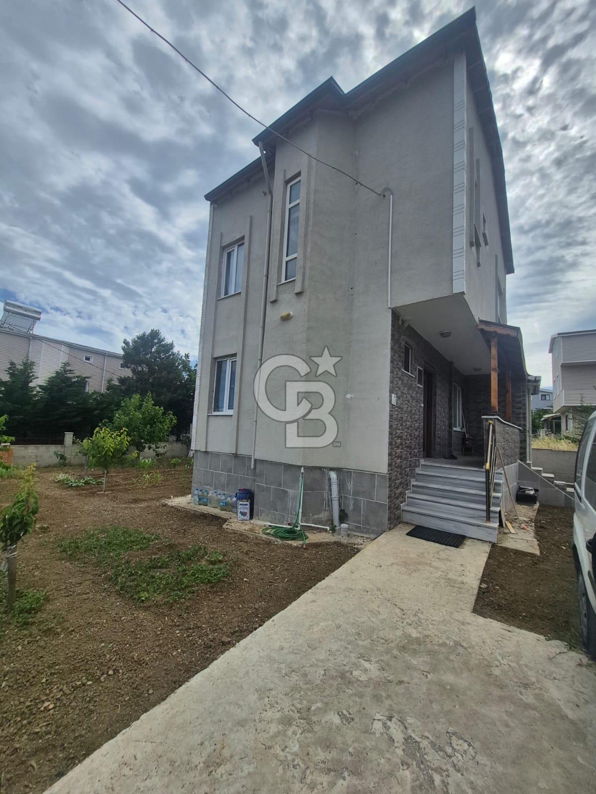 TEKİRDAĞ'DA DENİZE 750 METRE MESAFEDE YAZLIK VİLLA