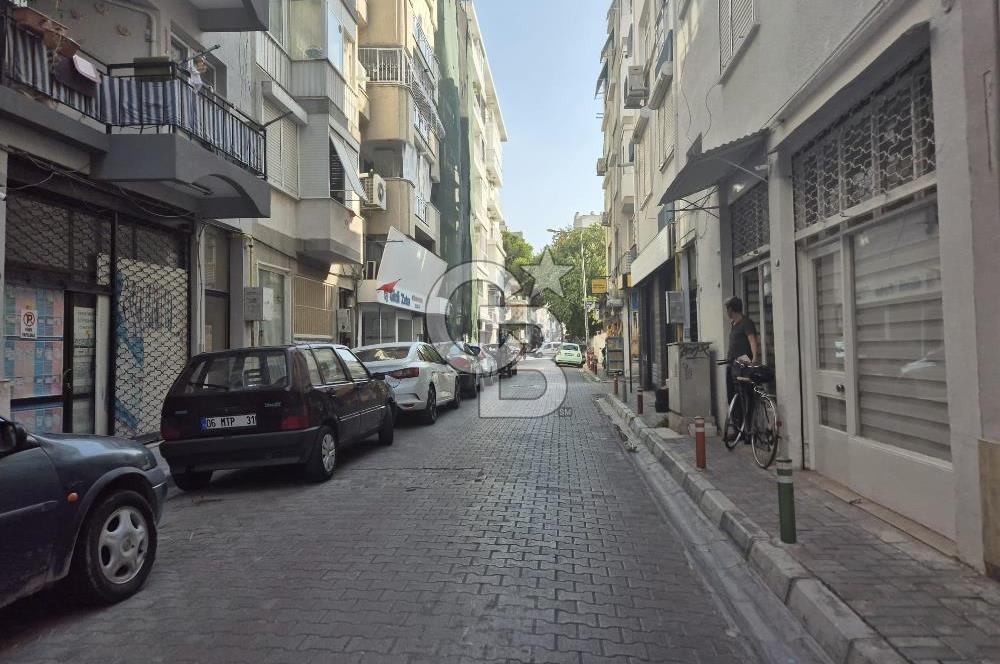 Karşıyaka Alaybey Bahariye Mahallesi 2+1 Satılık Daire