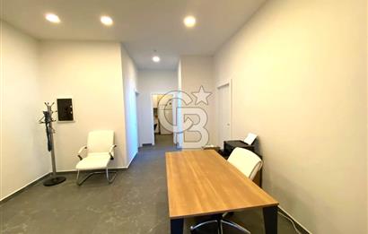 ÇUKURAMBAR PLAZADA YÜKSEK KAT YAPILI 110 M2 , 2+1 KİRALIK OFİS