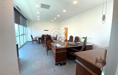ÇUKURAMBAR PLAZADA YÜKSEK KAT YAPILI 110 M2 , 2+1 KİRALIK OFİS