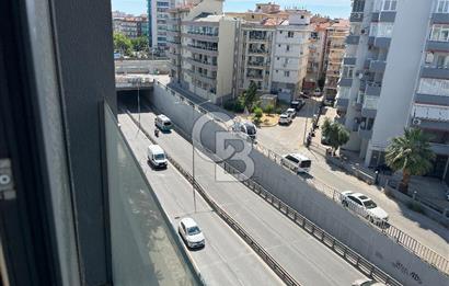 Karşıyaka Demirköprü Spor Suit'te Kiralık 1+1 Daire