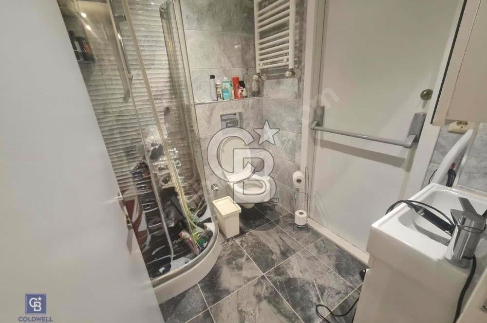 Kozyatagı Bayar Caddesi’nde satılık 3 + 1 daire