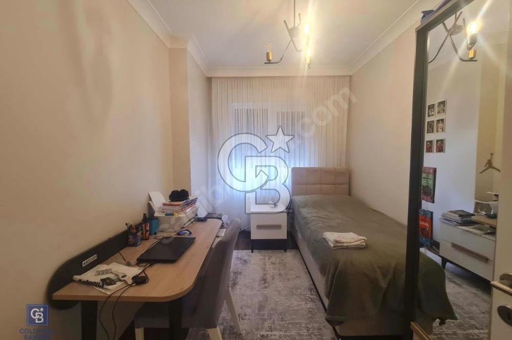Kozyatagı Bayar Caddesi’nde satılık 3 + 1 daire
